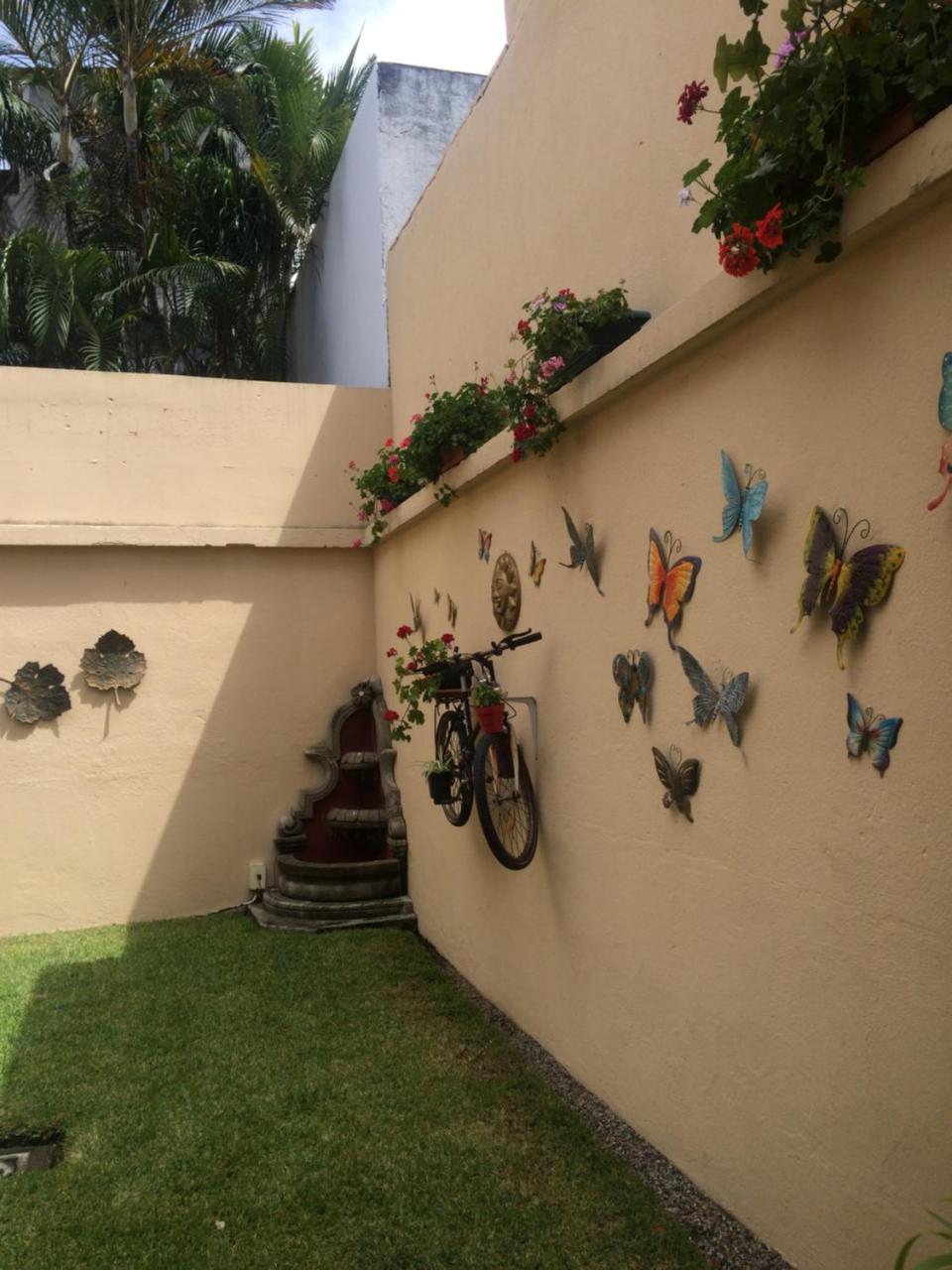 Hostal Los Lagos Inn Guatemala City Exteriör bild